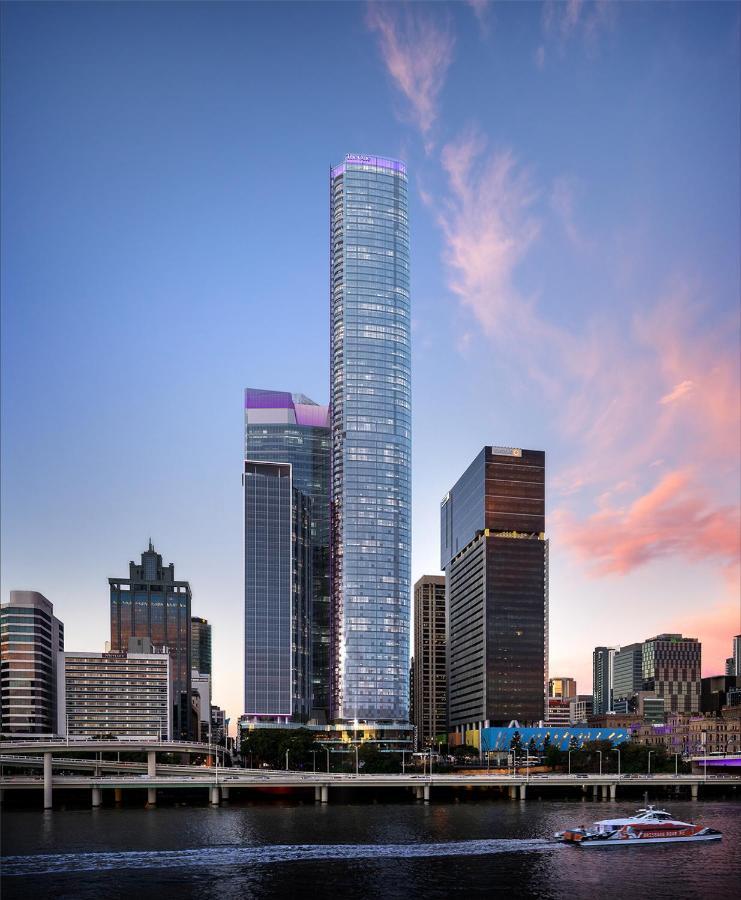 Apartment Eyes On The Fireworks Lux Riverfront 2kingbed
